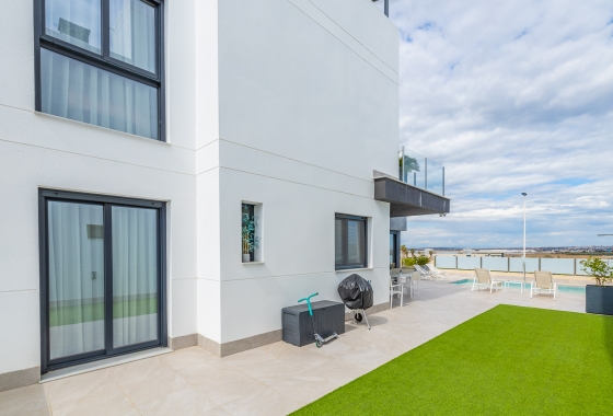 Rynek wtórny - Villa - Torrevieja - Los Altos