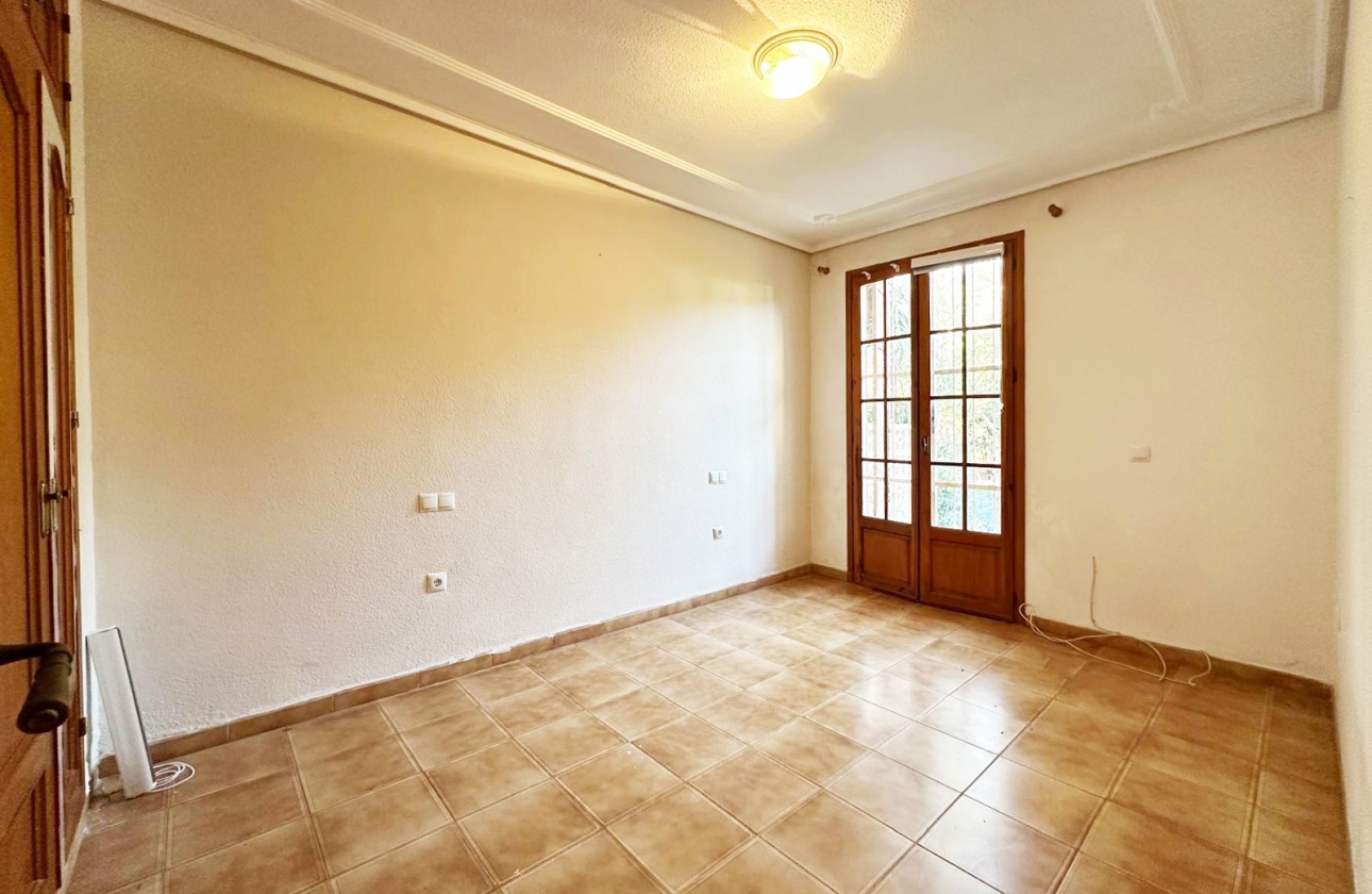 Rynek wtórny - Szeregowiec - Orihuela Costa - La Zenia