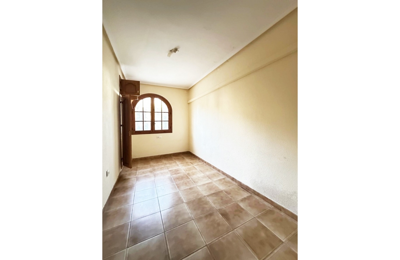 Rynek wtórny - Szeregowiec - Orihuela Costa - La Zenia