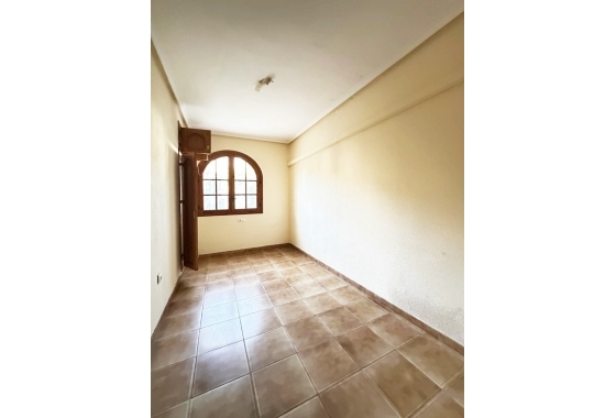 Rynek wtórny - Szeregowiec - Orihuela Costa - La Zenia