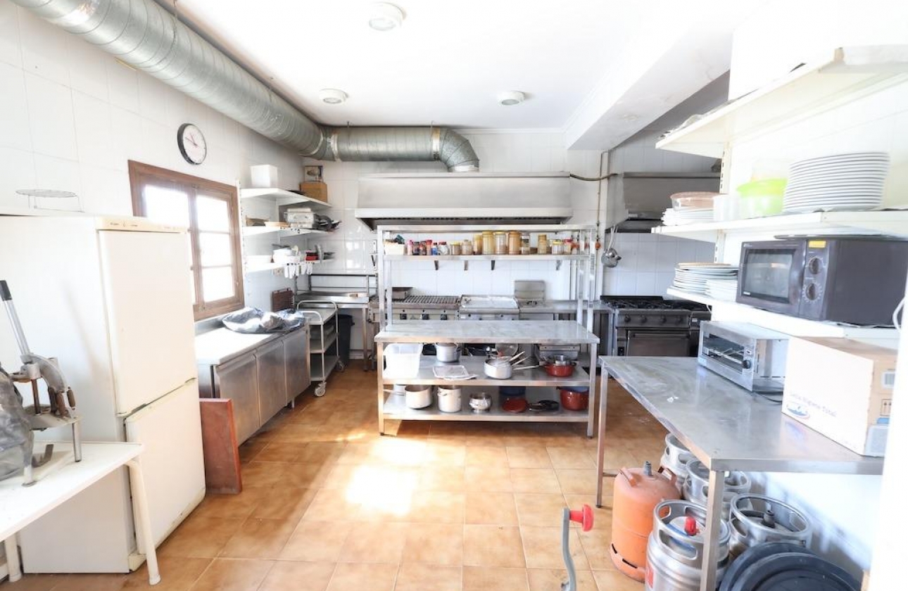 Rynek wtórny - Nieruchomość komercyjna - Orihuela Costa - La Zenia