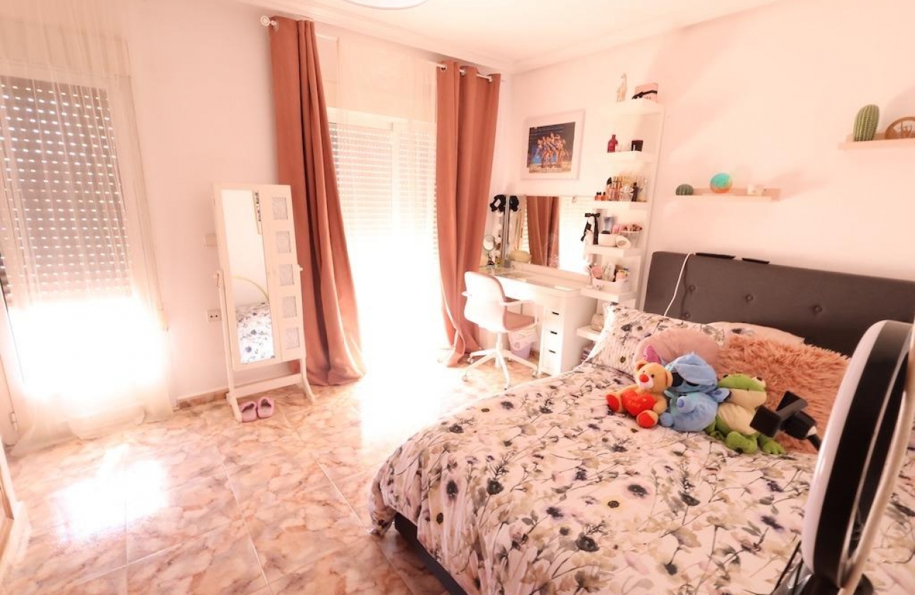 Rynek wtórny - Nieruchomość komercyjna - Orihuela Costa - La Zenia