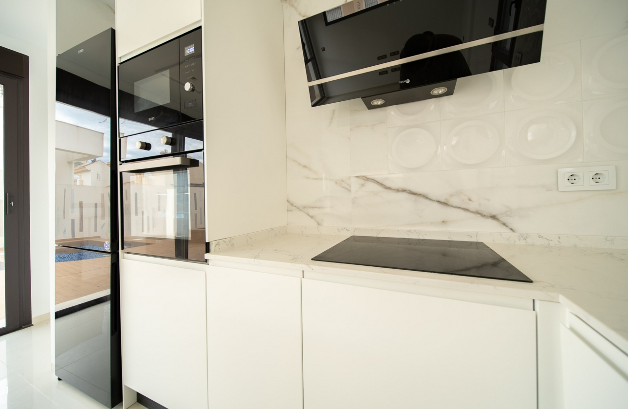 Resale - Villa - Rojales