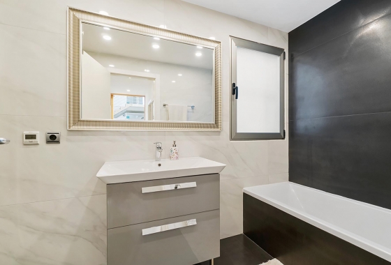 Rynek wtórny - Villa - Alicante - Campoamor