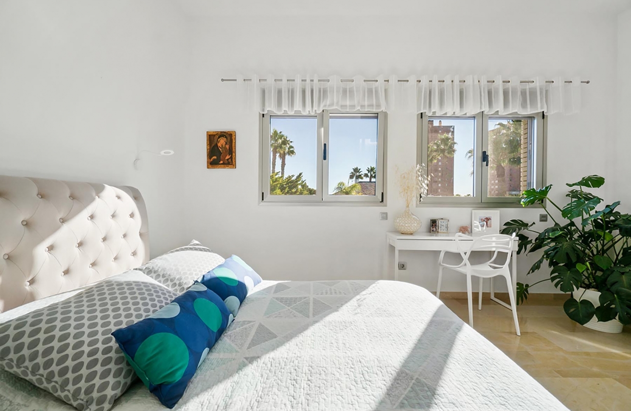 Rynek wtórny - Villa - Alicante - Campoamor