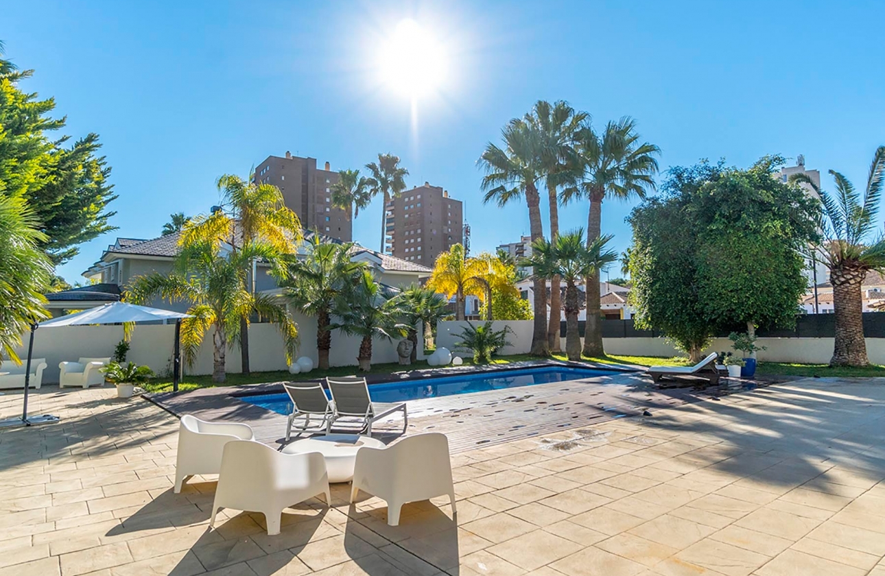 Rynek wtórny - Villa - Alicante - Campoamor