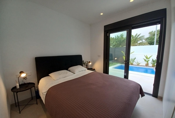 Reventa - Villa - Pilar de la Horadada