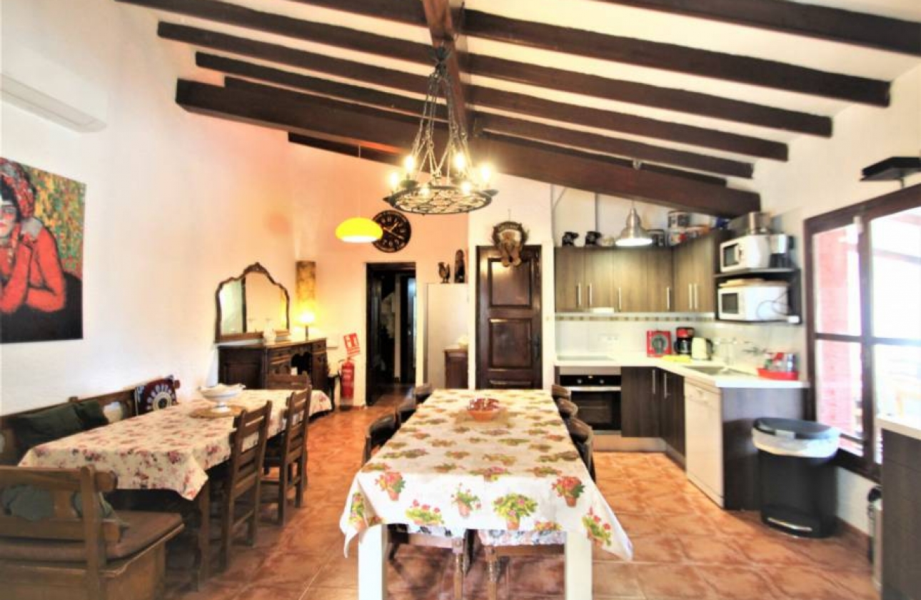 Rynek wtórny - Villa - Orihuela Costa - Lomas de Cabo Roig