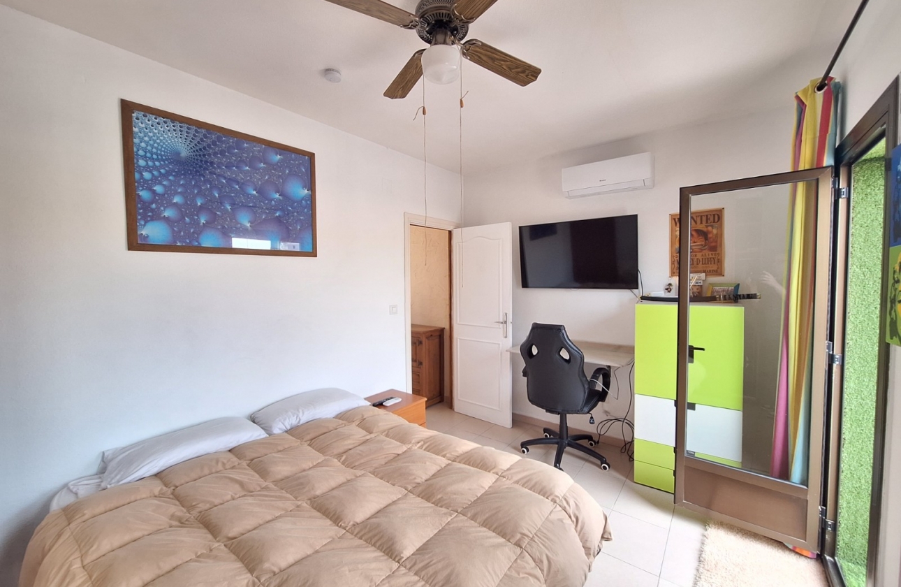 Rynek wtórny - Szeregowiec - Santa Pola