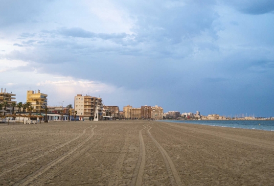 Rynek wtórny - Szeregowiec - Santa Pola