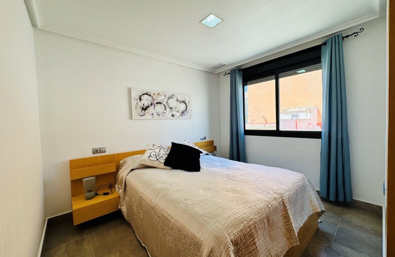 Rynek wtórny - Apartament - Torrevieja - La Mata