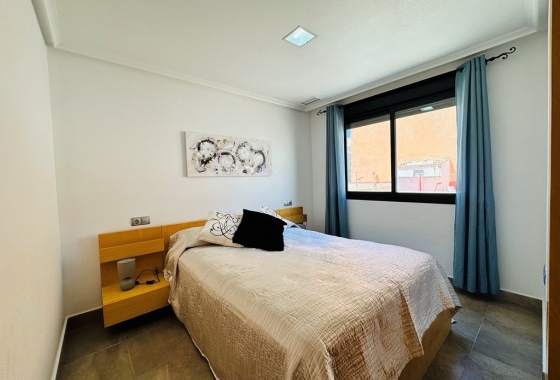 Rynek wtórny - Apartament - Torrevieja - La Mata