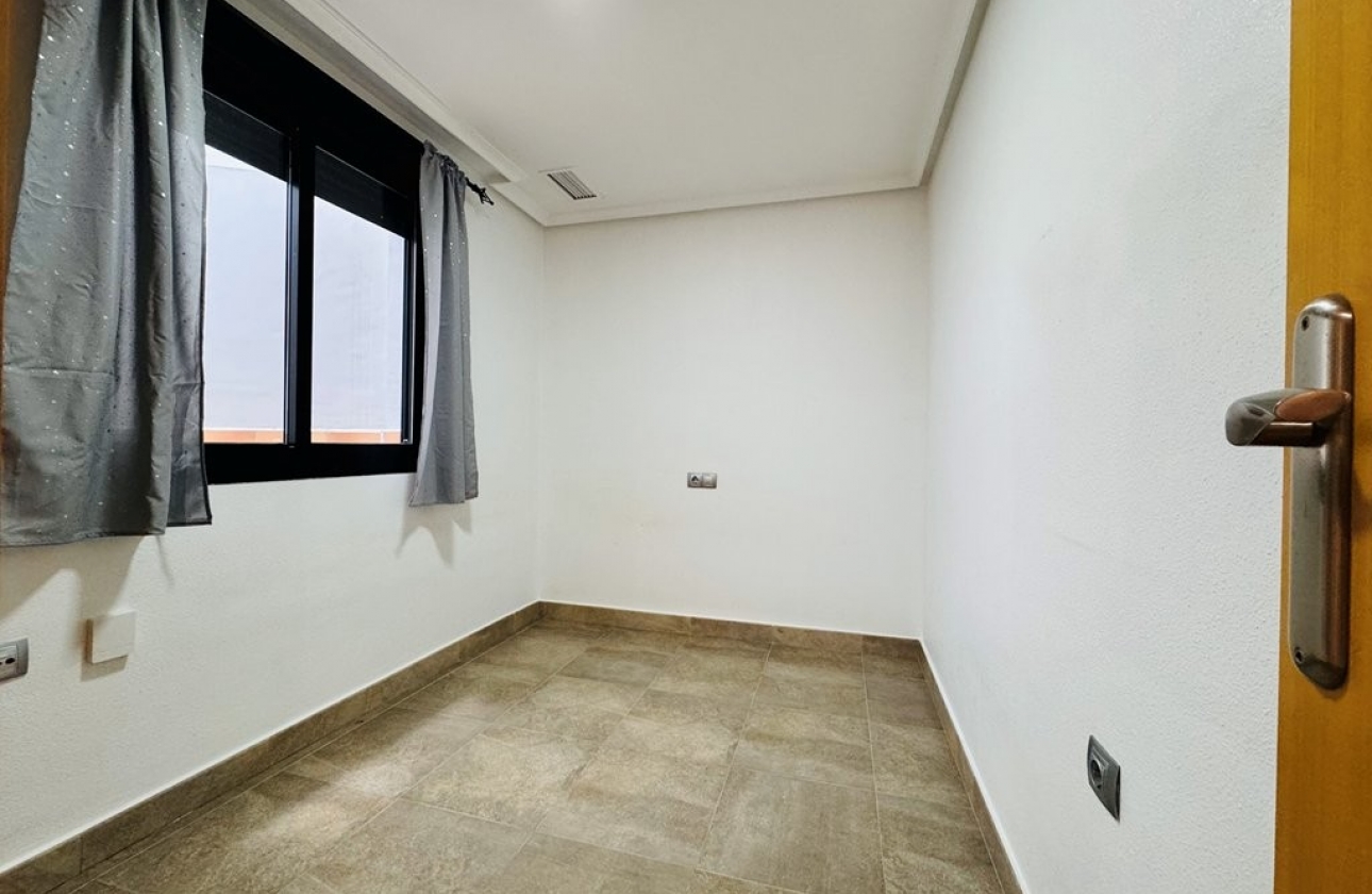 Rynek wtórny - Apartament - Torrevieja - La Mata