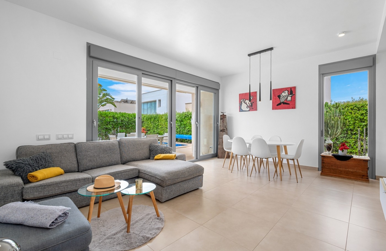 Rynek wtórny - Villa - Orihuela Costa - Vistabella Golf