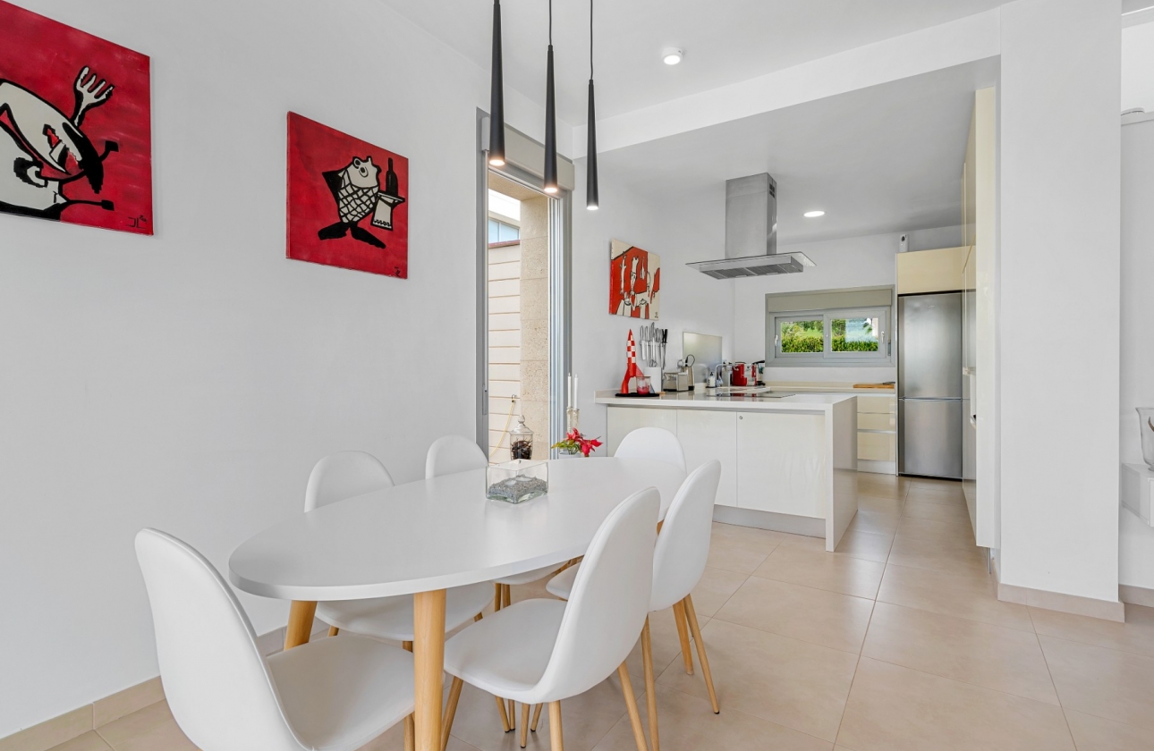 Rynek wtórny - Villa - Orihuela Costa - Vistabella Golf