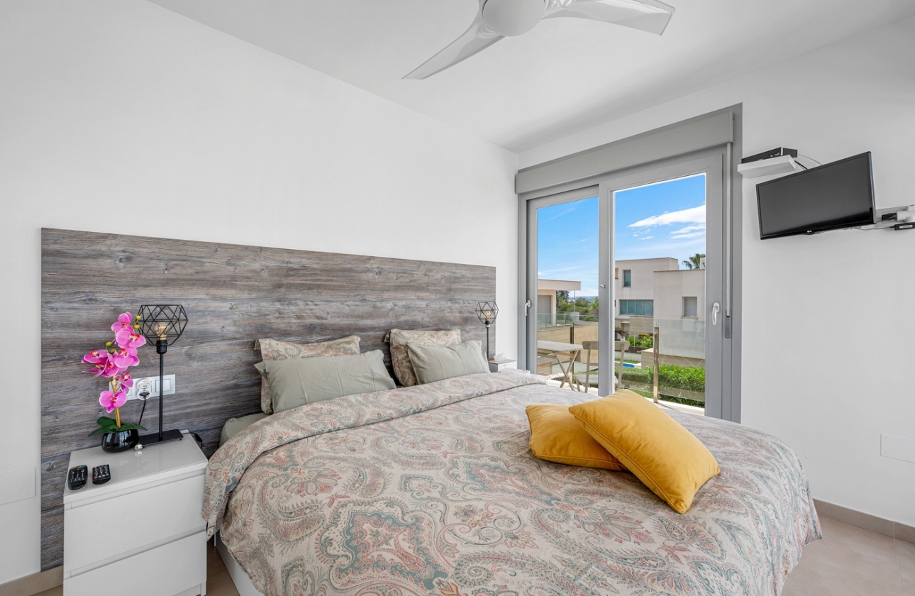 Rynek wtórny - Villa - Orihuela Costa - Vistabella Golf