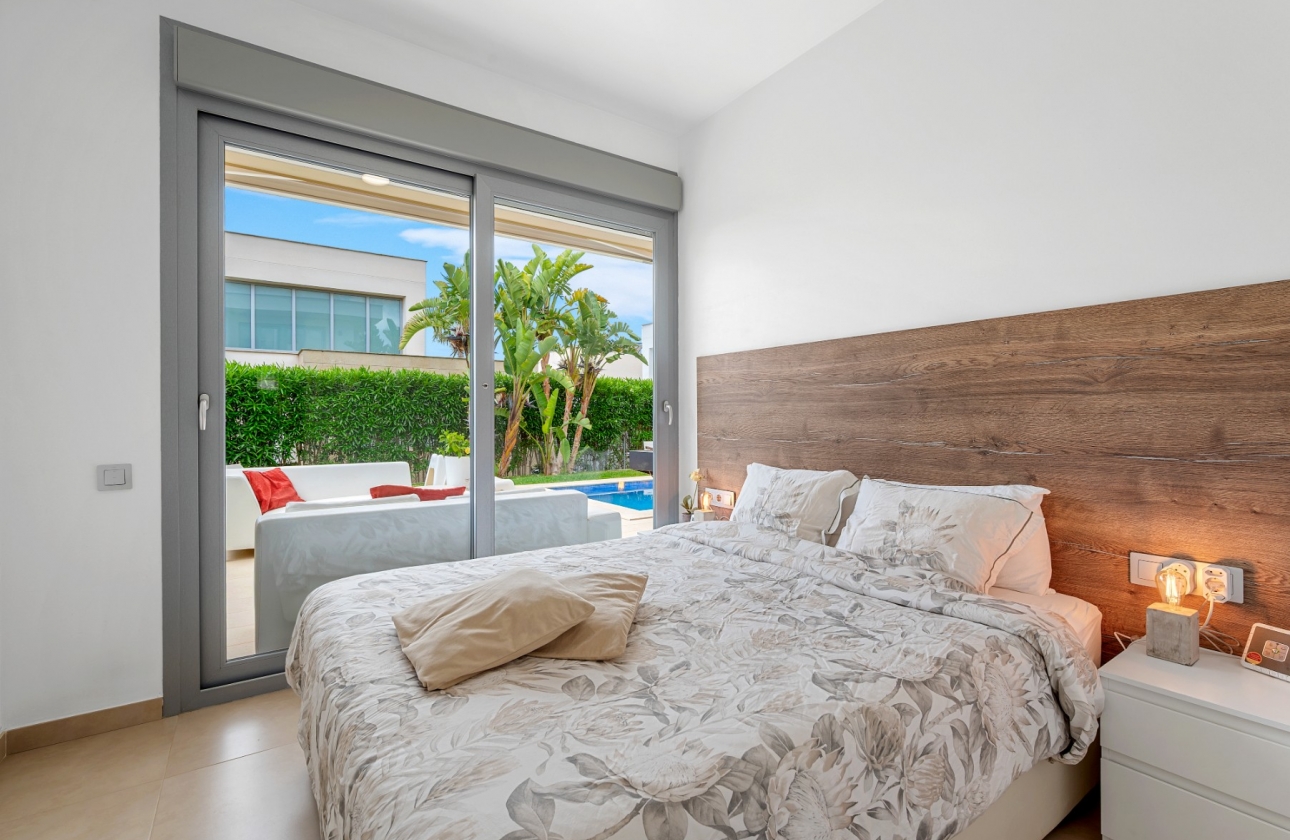 Rynek wtórny - Villa - Orihuela Costa - Vistabella Golf