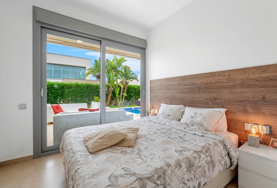 Rynek wtórny - Villa - Orihuela Costa - Vistabella Golf