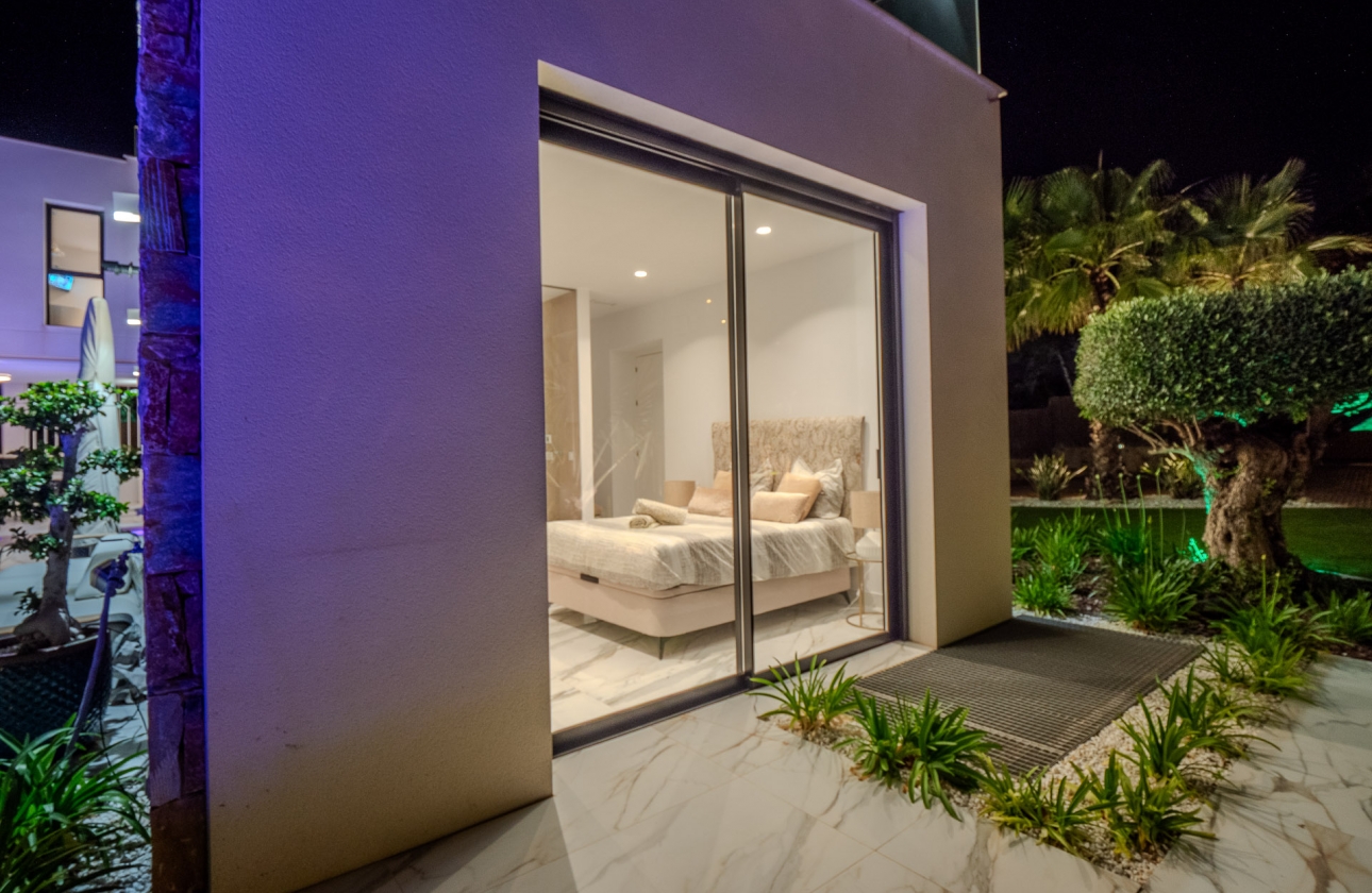 Reventa - Villa - Orihuela Costa - Las Colinas Golf