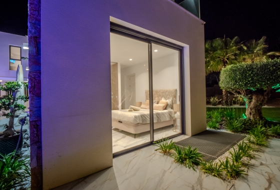 Reventa - Villa - Orihuela Costa - Las Colinas Golf