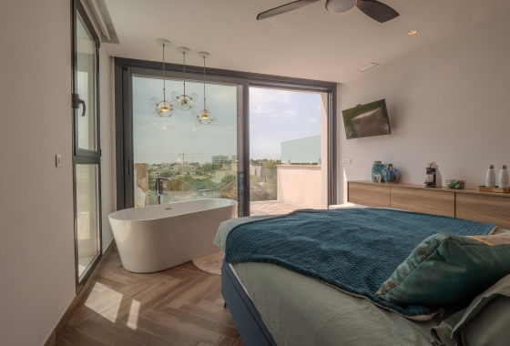 Reventa - Villa - Orihuela Costa - Las Colinas Golf