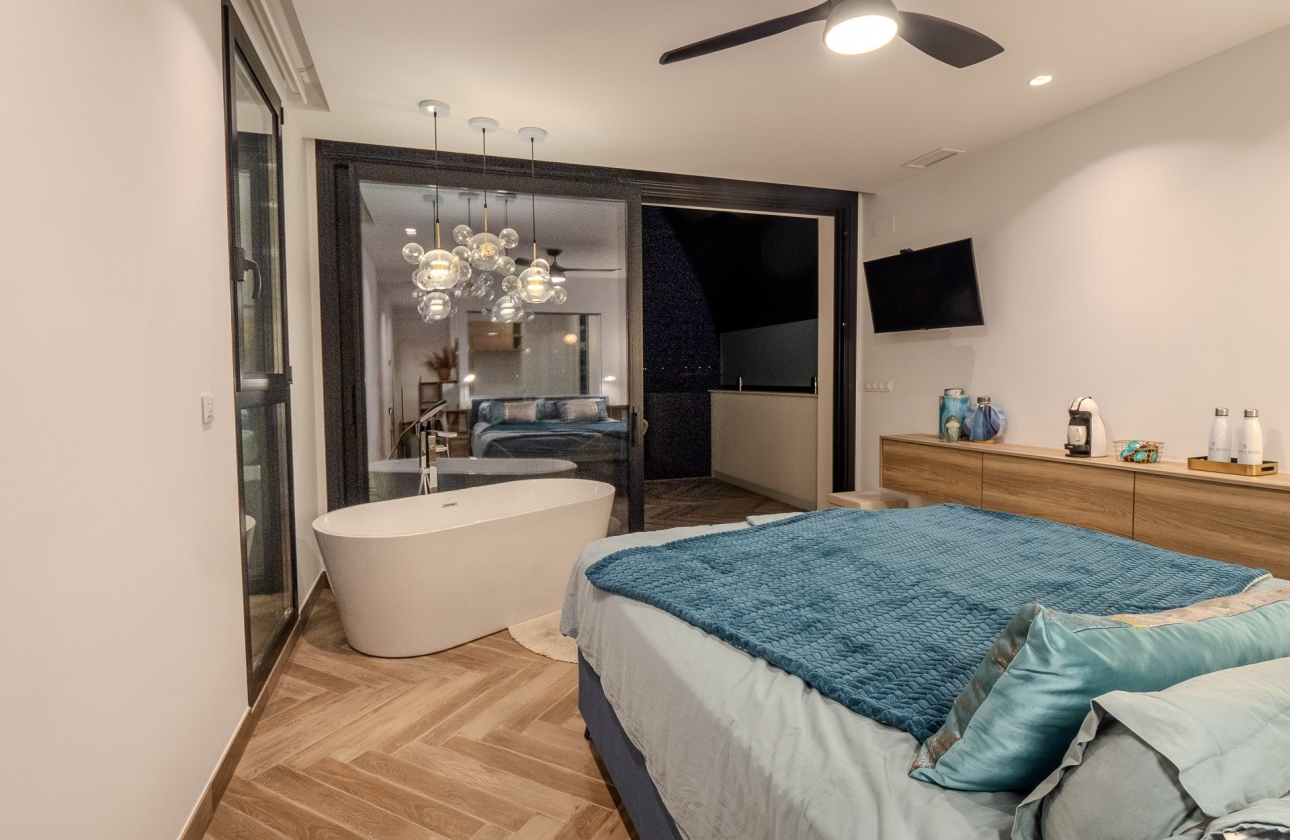 Reventa - Villa - Orihuela Costa - Las Colinas Golf