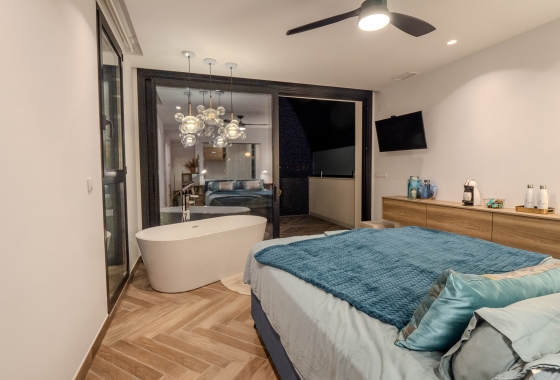 Reventa - Villa - Orihuela Costa - Las Colinas Golf