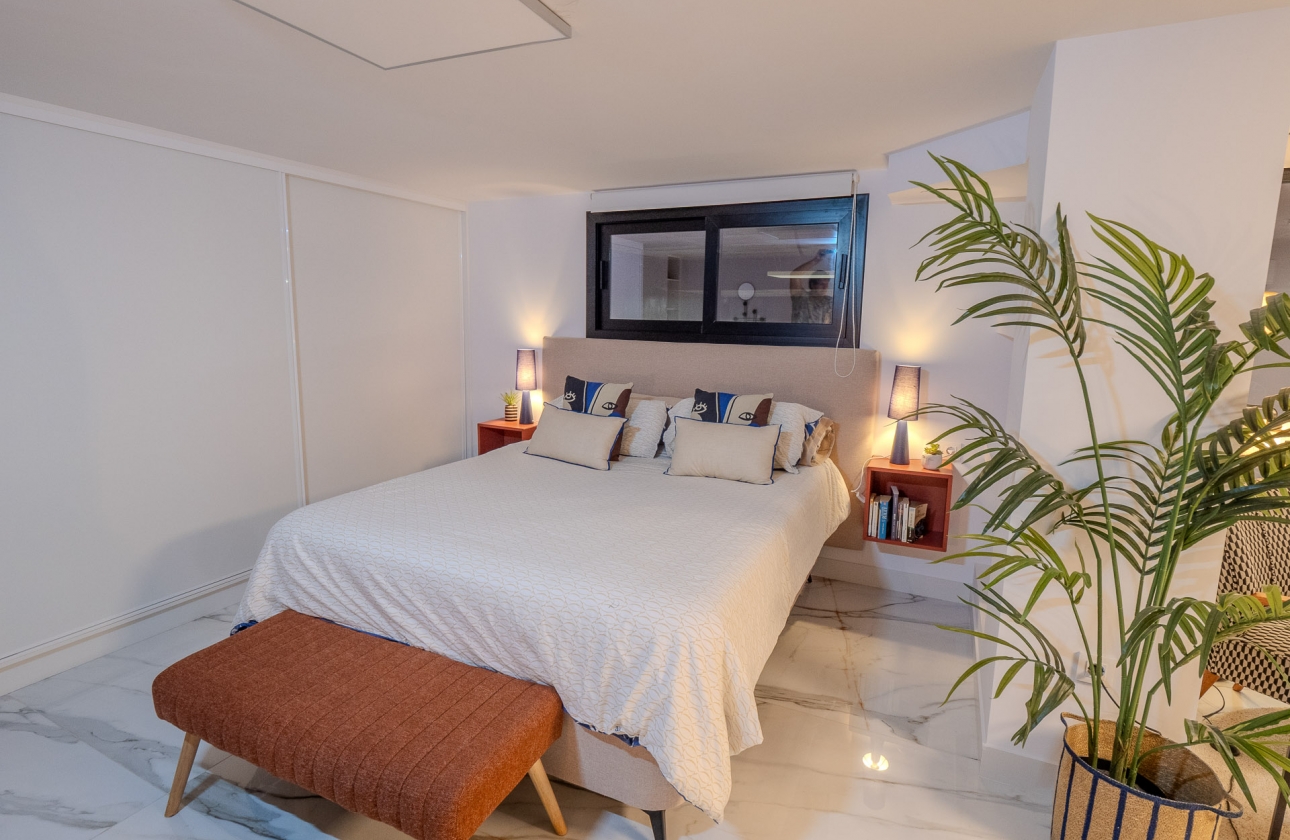 Reventa - Villa - Orihuela Costa - Las Colinas Golf