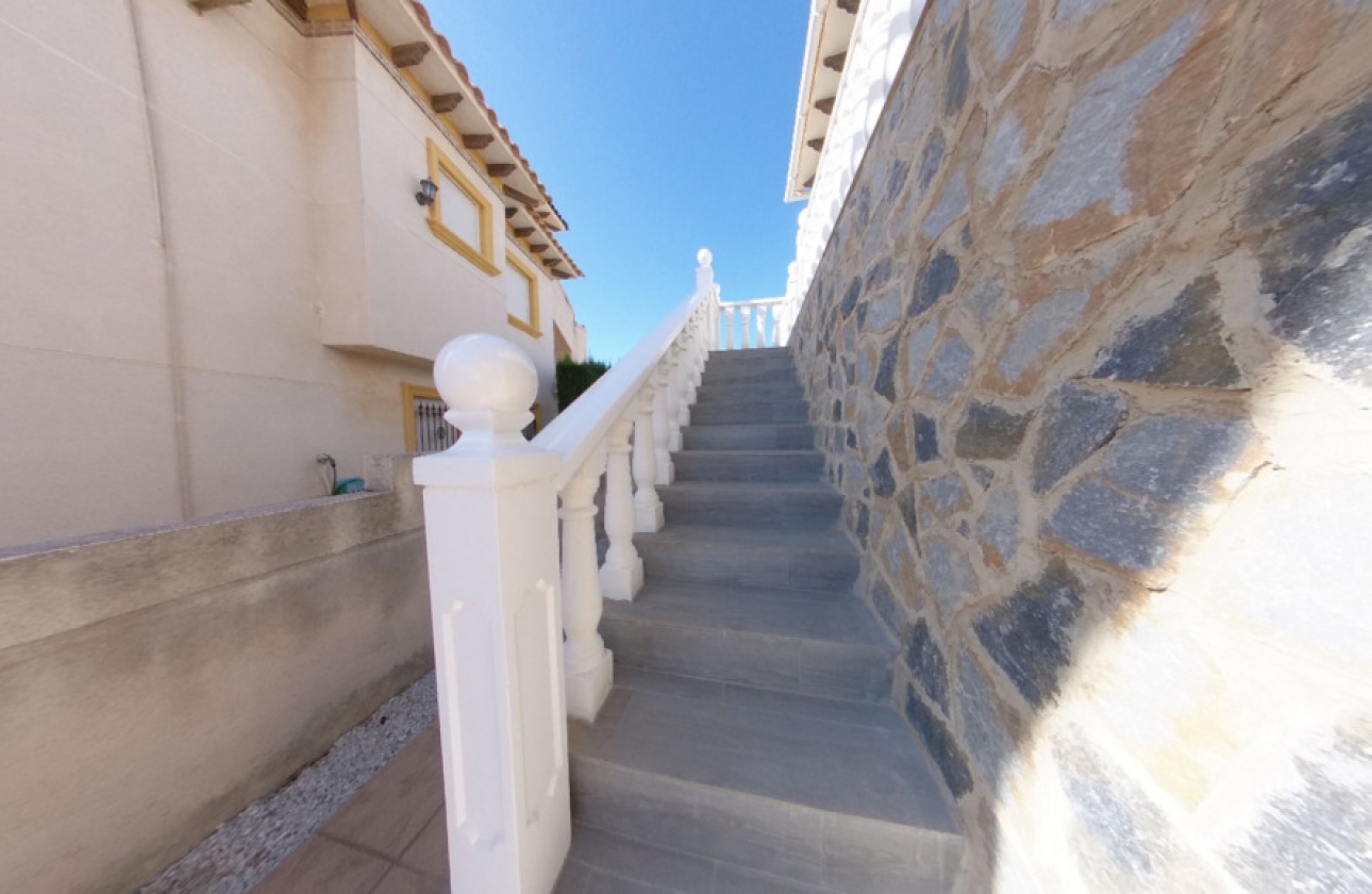 Resale - Villa - Orihuela Costa