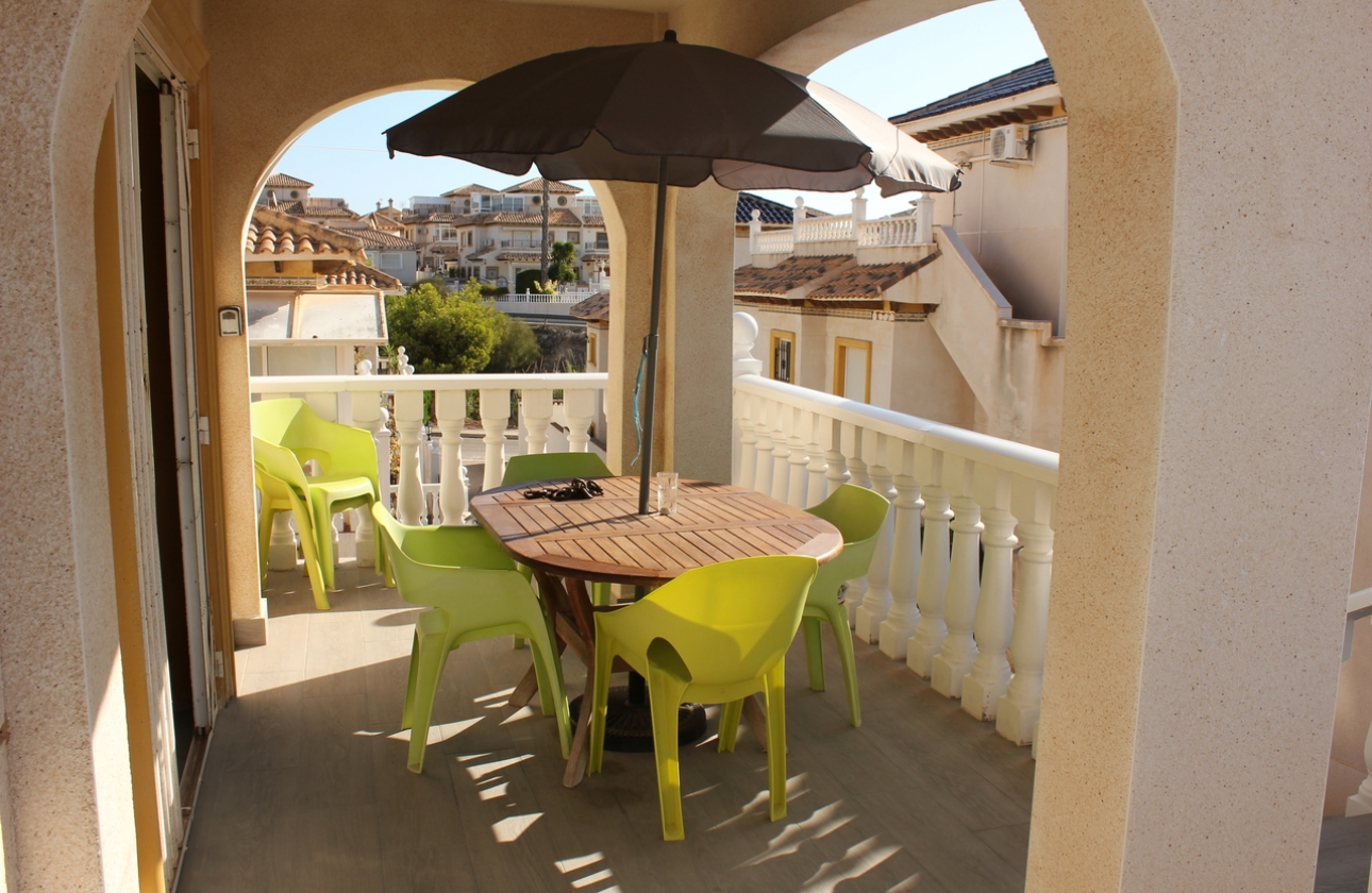 Resale - Villa - Orihuela Costa