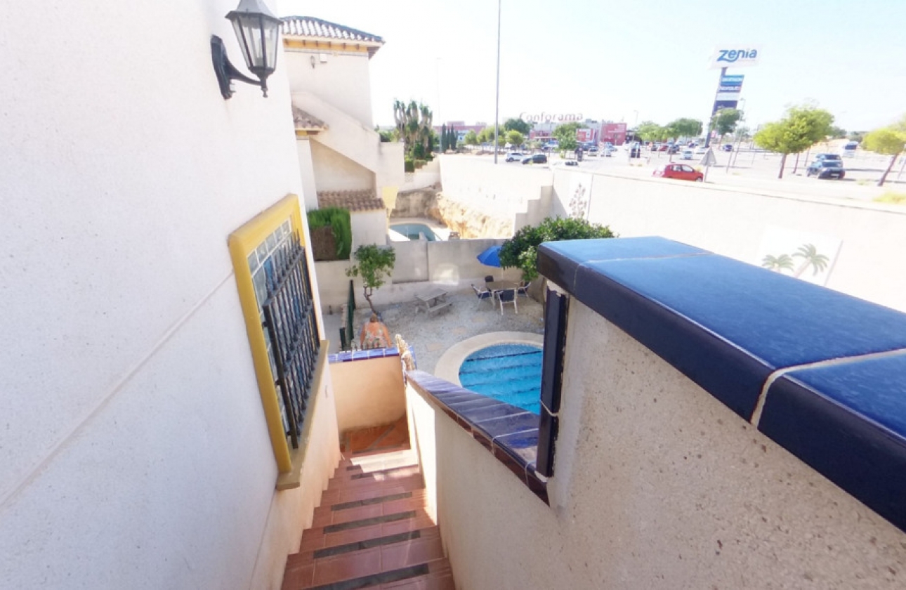 Resale - Villa - Orihuela Costa
