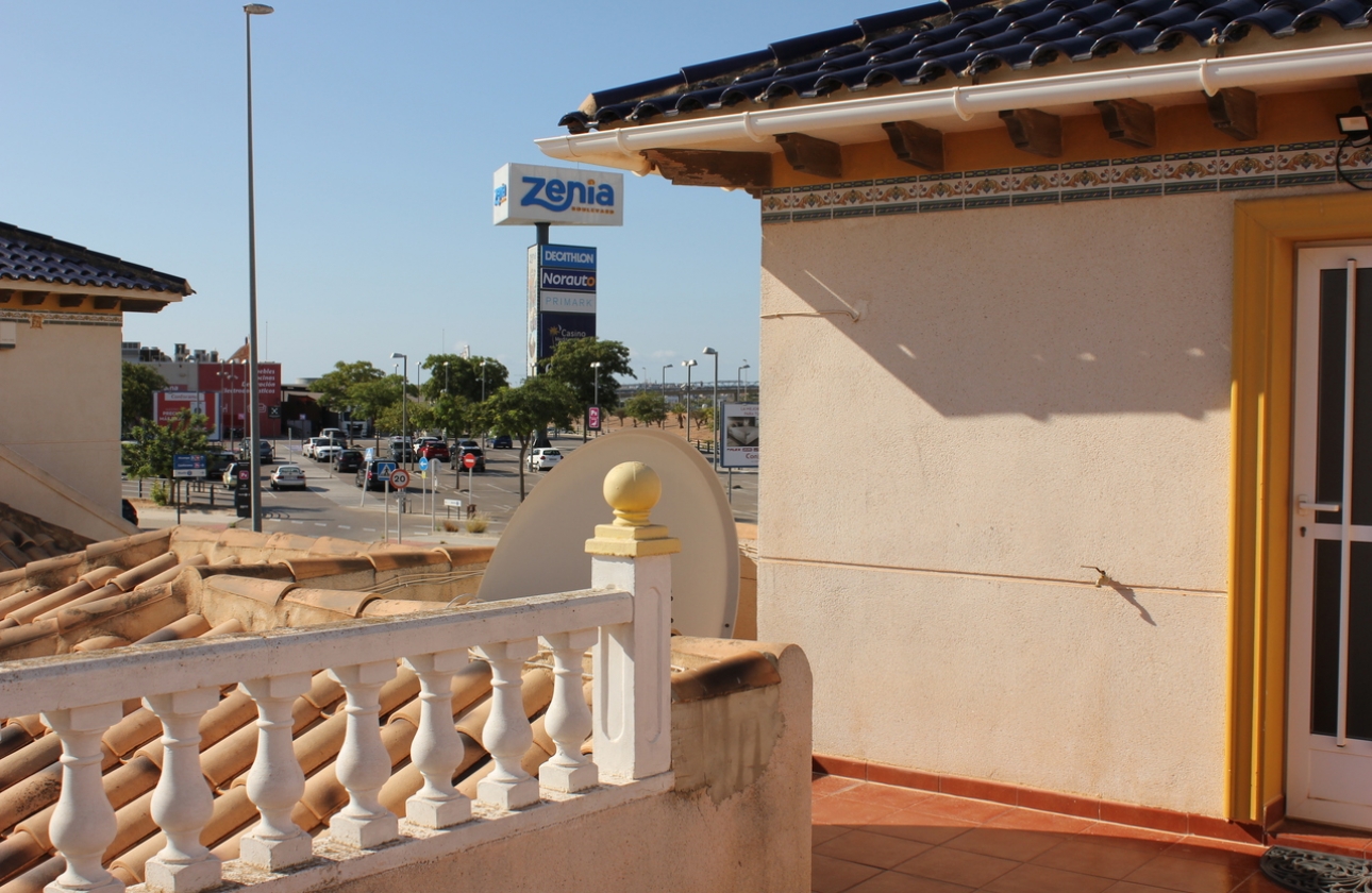 Resale - Villa - Orihuela Costa