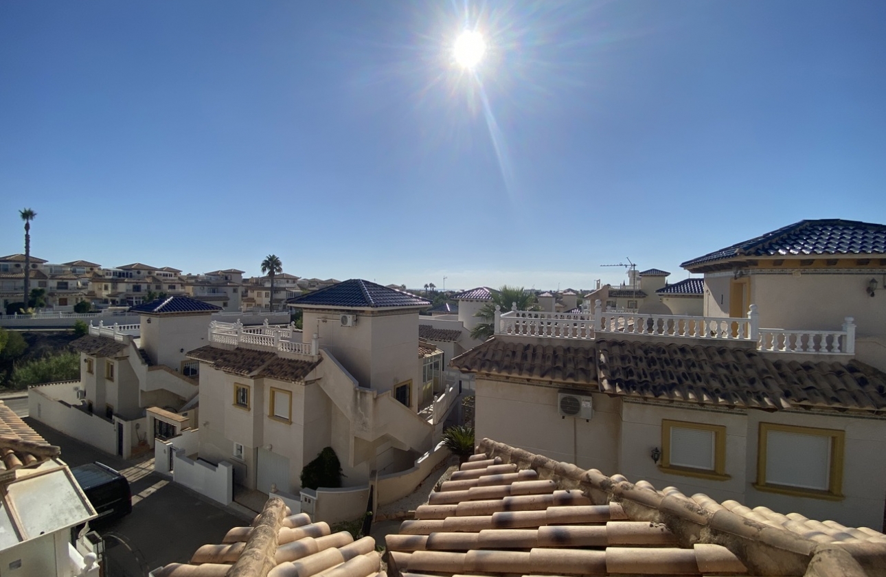 Resale - Villa - Orihuela Costa