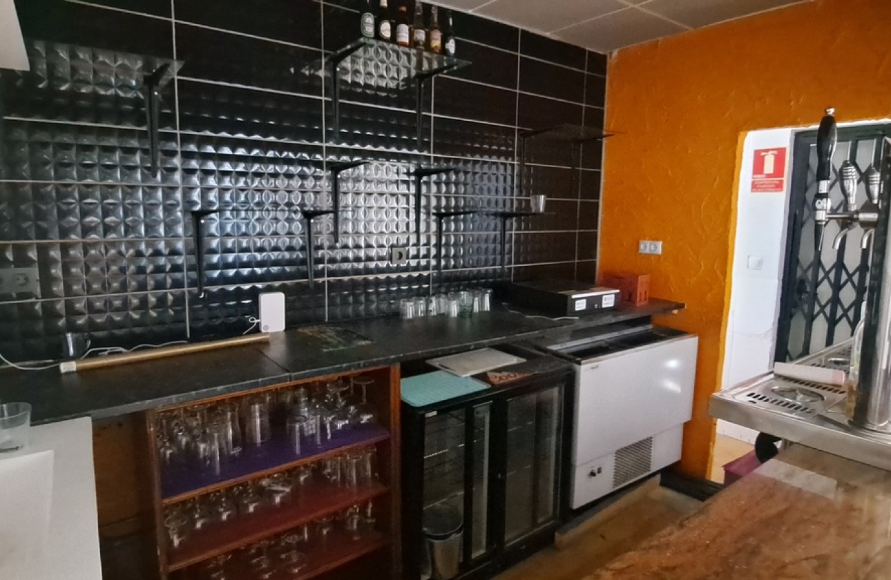 Rynek wtórny - Nieruchomość komercyjna - Orihuela Costa - Inland