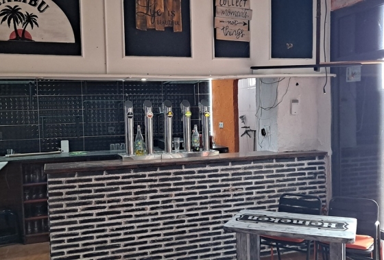 Rynek wtórny - Nieruchomość komercyjna - Orihuela Costa - Inland