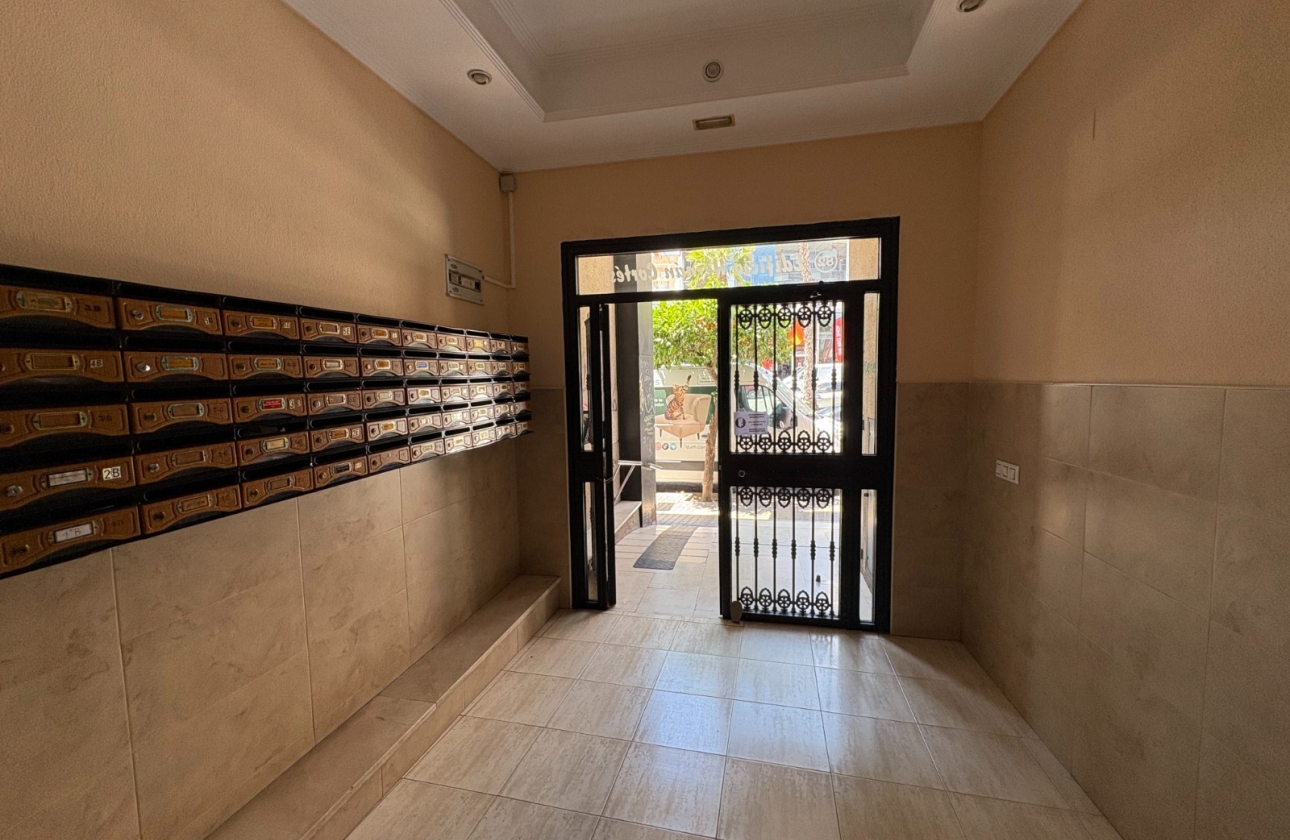 Rynek wtórny - Apartament - Torrevieja - Centro