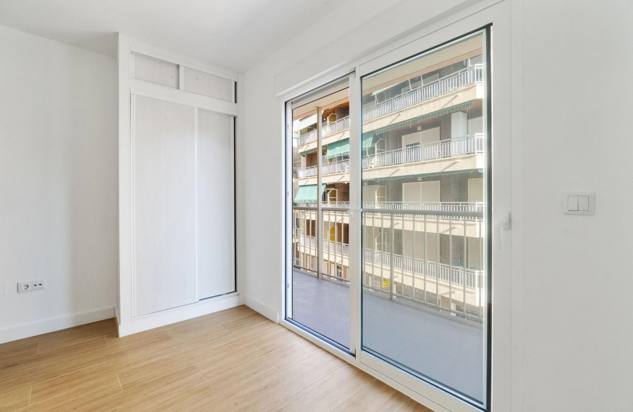 Rynek wtórny - Apartament - Torrevieja - Playa del Cura