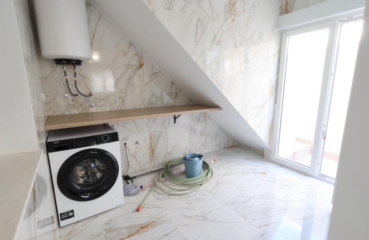 Rynek wtórny - Szeregowiec - Torrevieja - San Luis