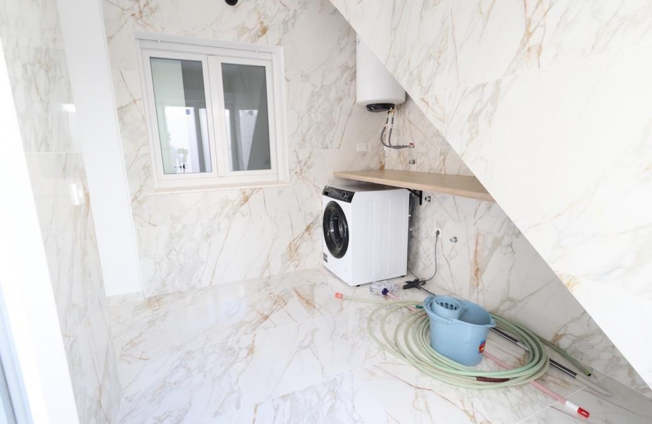 Rynek wtórny - Szeregowiec - Torrevieja - San Luis