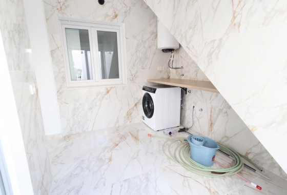 Rynek wtórny - Szeregowiec - Torrevieja - San Luis