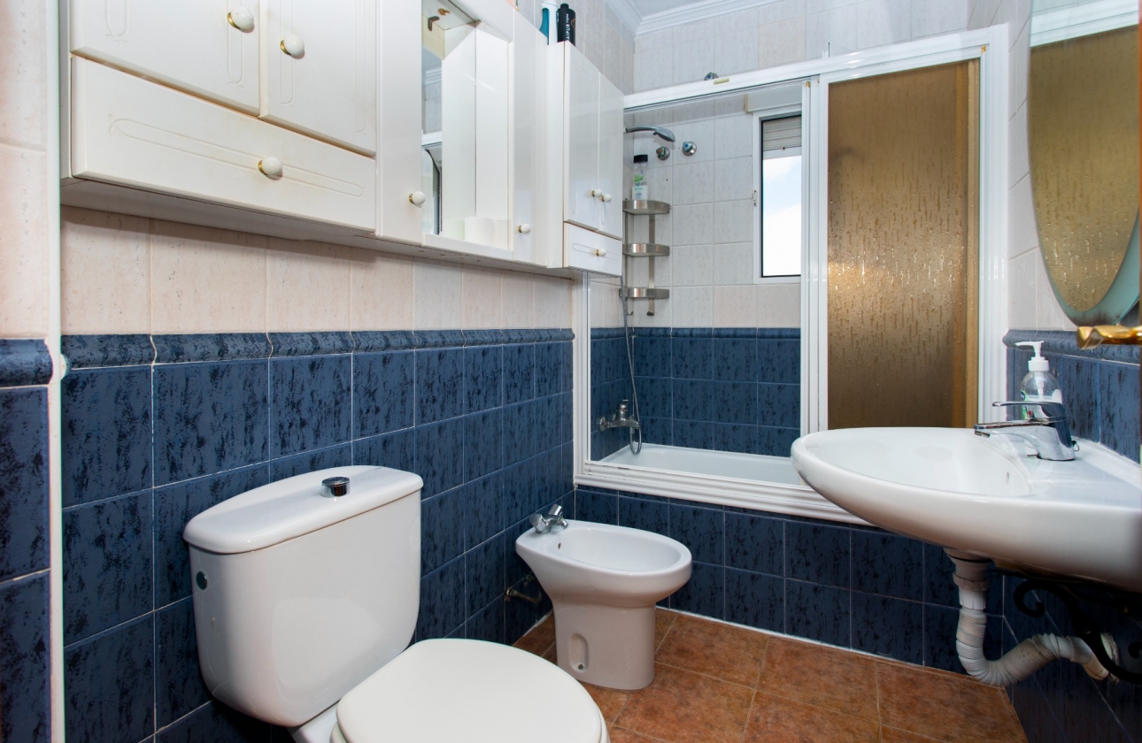 Resale - Bungalow - Orihuela Costa