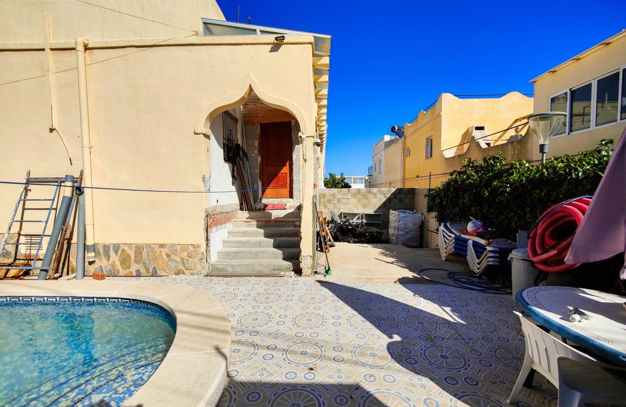 Rynek wtórny - Szeregowiec - San Miguel de Salinas