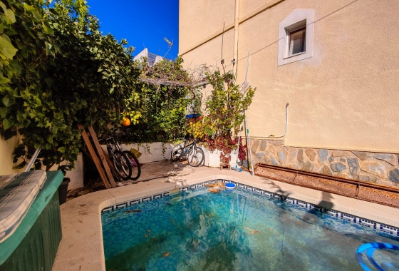 Rynek wtórny - Szeregowiec - San Miguel de Salinas