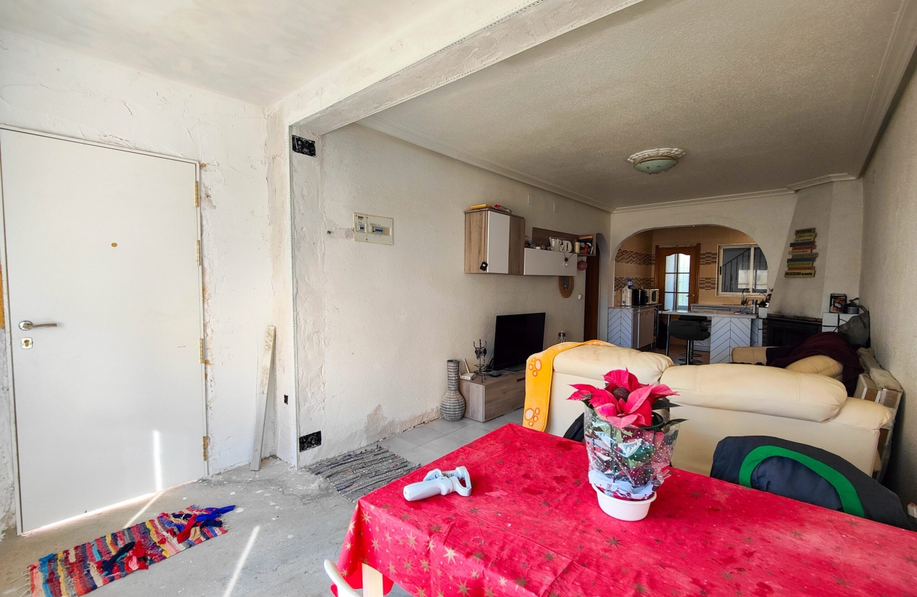 Rynek wtórny - Szeregowiec - San Miguel de Salinas