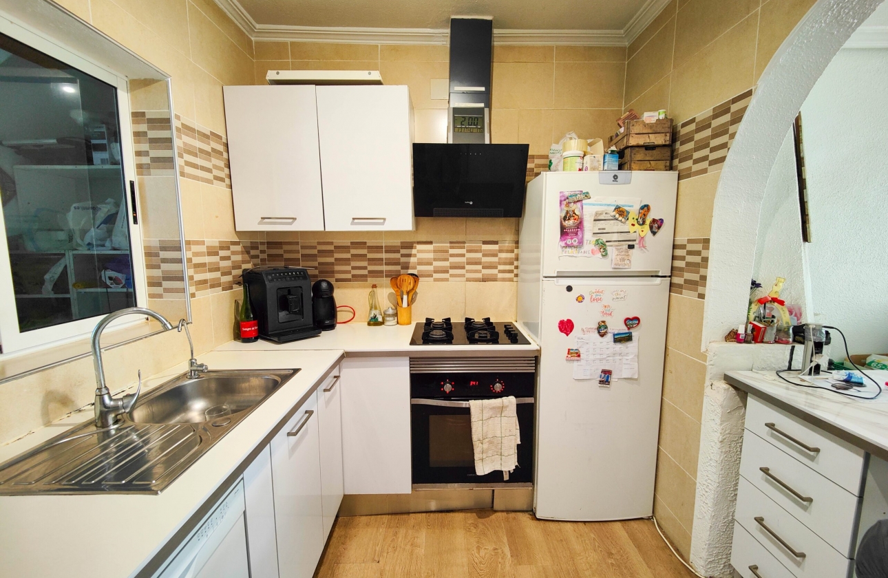 Rynek wtórny - Szeregowiec - San Miguel de Salinas