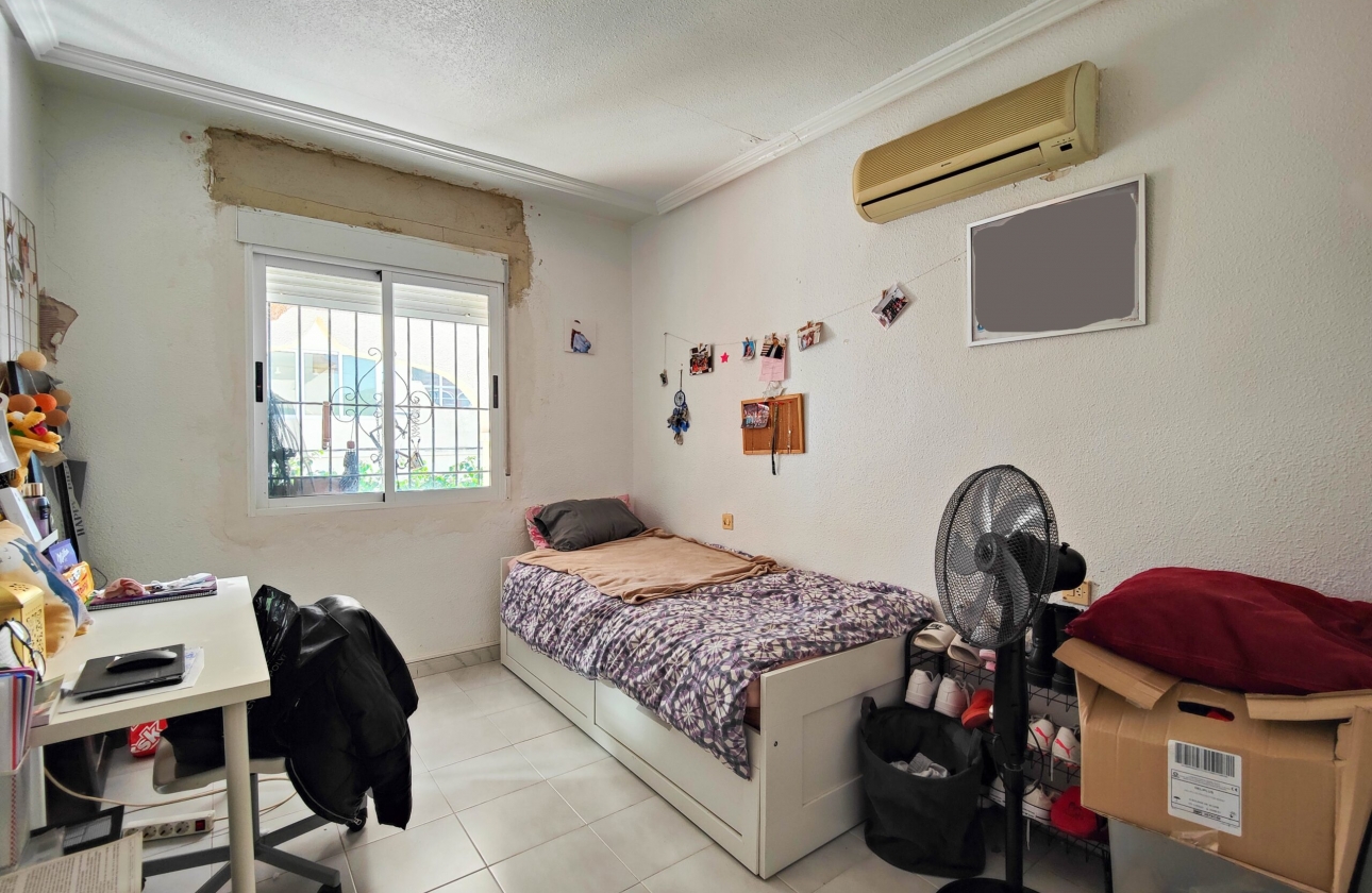 Rynek wtórny - Szeregowiec - San Miguel de Salinas