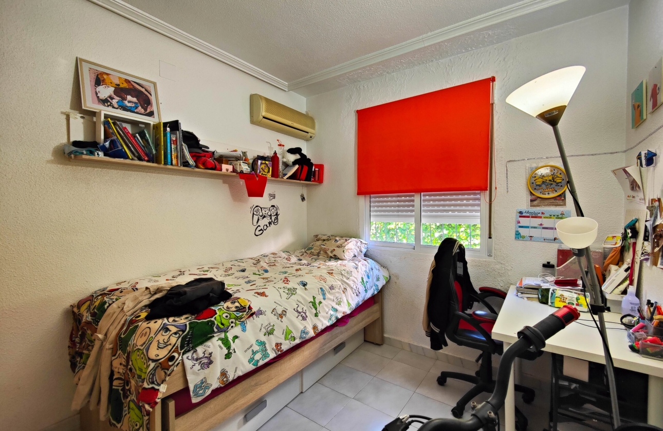 Rynek wtórny - Szeregowiec - San Miguel de Salinas