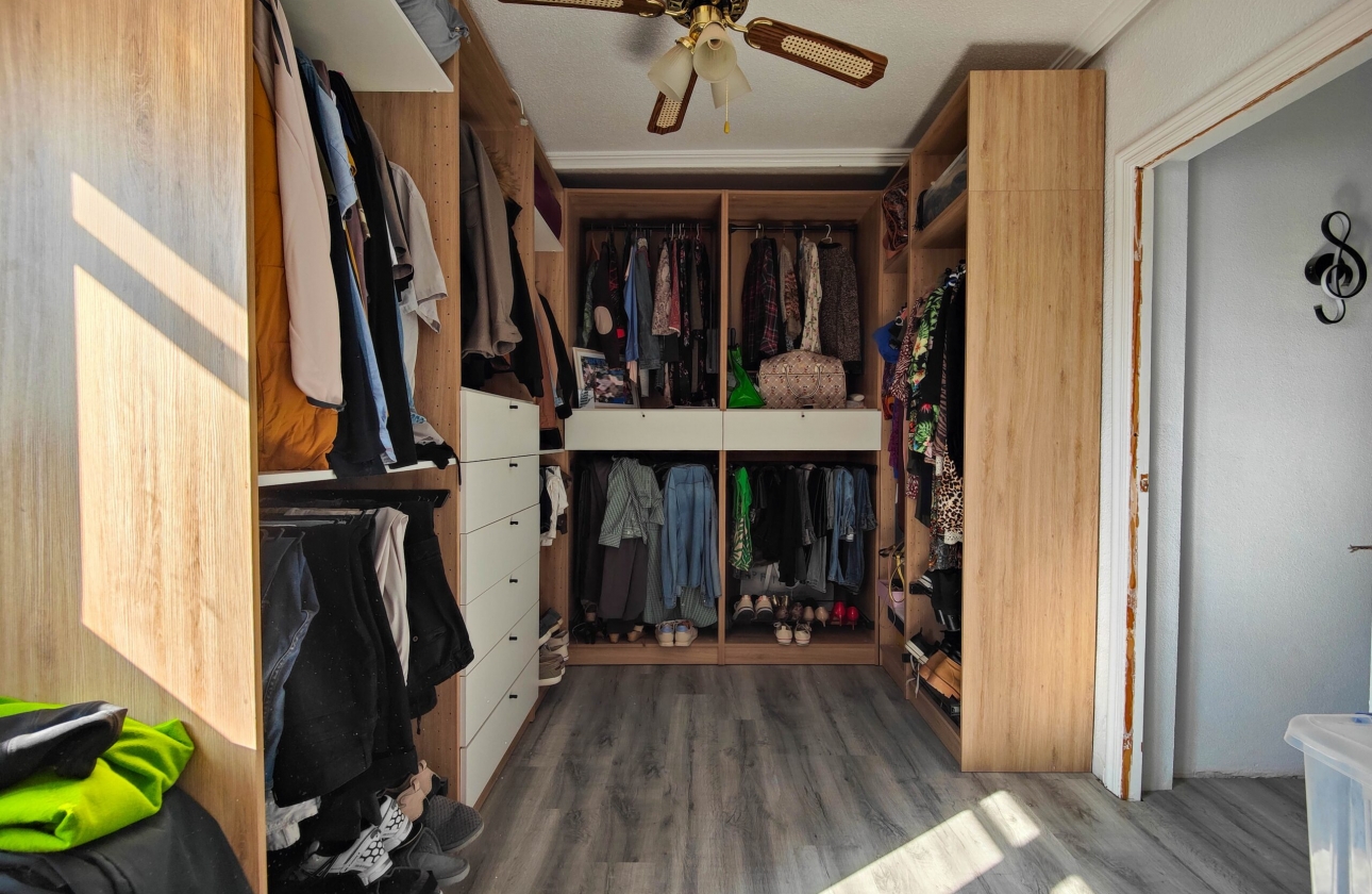 Rynek wtórny - Szeregowiec - San Miguel de Salinas