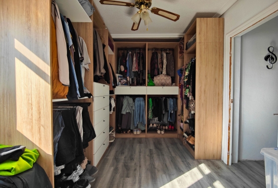 Rynek wtórny - Szeregowiec - San Miguel de Salinas