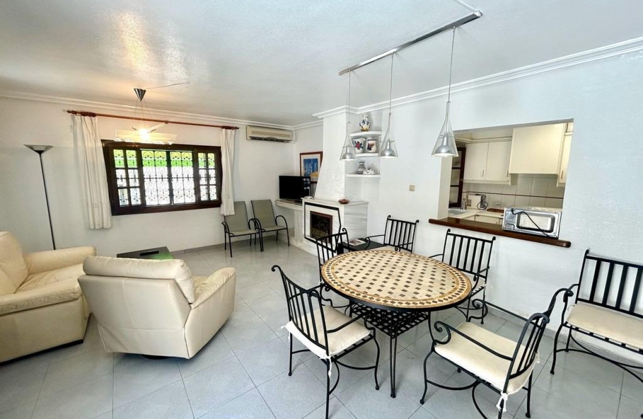 Rynek wtórny - Villa - Orihuela Costa - La Zenia